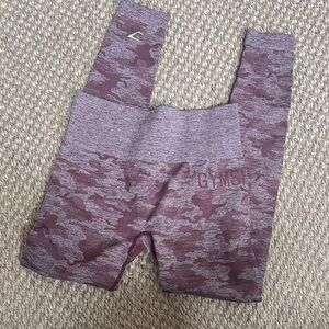 Gymshark Leggings - Mauve Camo Small